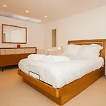 Bright Modern 2 Bed Garden Flat St Johns Wood