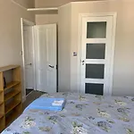 Sunny ensuite room&annex near Tottenham Stadium