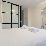 Stunning Modern Apartment In South Kensington