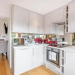 Lovely 1-Bed Apartment In London