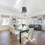 Apartment (95 m²), 2 Schlafzimmer und 2 eigene Badezimmer in West End Soho
