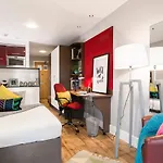 Student Only Studio Living In Central London