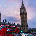 Pass The Keys Cosy 1Bed Apartment Nearby Canary Wharf