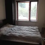 Charming Flat In Golders Green With Parking Space