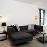 New! Luxury! 2Bedr/3 Beds/2,5Bath! Covent Garden !