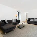 New! Luxury! 2Bedr/3 Beds/2,5Bath! Covent Garden !