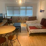 Cozy 1 Bedroom Basement Flat