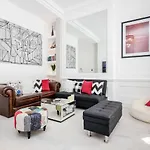 Oxford Street 2 Bed Apartment