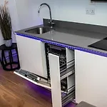 Stunning 1-Bedroom Flat In London!