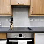 Riverside Accommodation In Pimlico - London