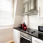 Groveland Court Apartment 1