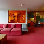 Private Bedrooms With Shared Kitchen And Studios At Iq Tufnell House In London