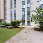 Private Bedrooms With Shared Kitchen And Studios At Iq Tufnell House In London