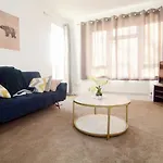 Stunning Appartment In Camberwell, London Se5