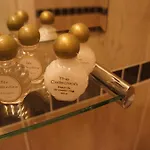 Pearl Hotel London