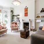 Chic 1 Bedroom Apartment In Shepherd\'S Bush
