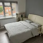 Lovely 3 Bedroom Apartment In Notting Hill London