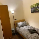 Cosy Ealing Homestay