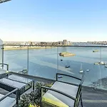 The Waterman Stunning Greenwich Apartment