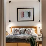 The Hay Stables - Stones Throw To Oxford Street