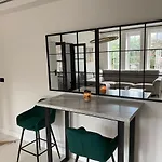 Beautiful And Modern Apartment In North London Uk