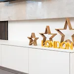 London\'S Modern Nuance Apartment - Battersea