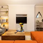 The Richmond Upon Thames Escape - Modern 2Bdr Flat With Garden And Parking