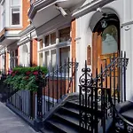 Stylish Knightsbridge Studio, Steps From Harrods.