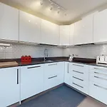 Spacious 1Bed Flat In Stoke Newington