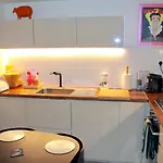 Vintage Styled House Central Camden