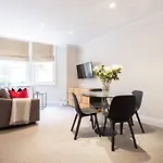 Spacious One Bedroom Flat By South Kensington 3 Month Minimum
