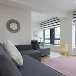 Lovely Apartment In Aldgate East 3