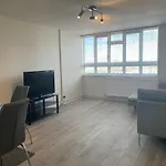 Dulwich Delight Panoramic View Apartment