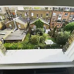 Complete 1 Bedroom Apartment With Wi-Fi, Kitchen, Tv In Heart Of Chiswick, London