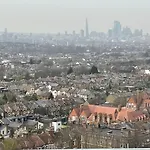 Dulwich Delight Panoramic View Apartment