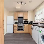 Suites By Rehoboth - Palmers Green - London