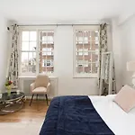 **Authentic & Spacious 5 Bed Apartment/Hyde Park**