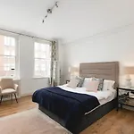 **Authentic & Spacious 5 Bed Apartment/Hyde Park**