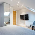Redcliffe Gardens Apartments
