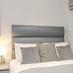 Redcliffe Gardens Apartments