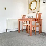 Luxury 2 Bed Furnished Apartment With Parking