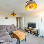 Pass The Keys Cozy Apartment With Private Balcony In Whitechapel