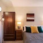 Charming 1-Bed Apartment In Great Suffolk Street