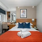 5 Doughty Street - Urban Apartments