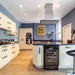 Gorgeous 4 Bdr House With Garden, Crystal Palace