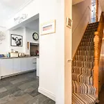 Pass The Keys Beautiful 3 Bedroom Family Home