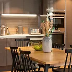 The Aurora\'S Nest - Lovely 3Bdr With Balcony And Study Room