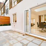 Luxury Escapes @ London Victoria
