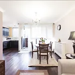 Two bedroom apartment Pimlico