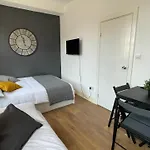 Lovely Studio Flat In The Heart Of Holloway.